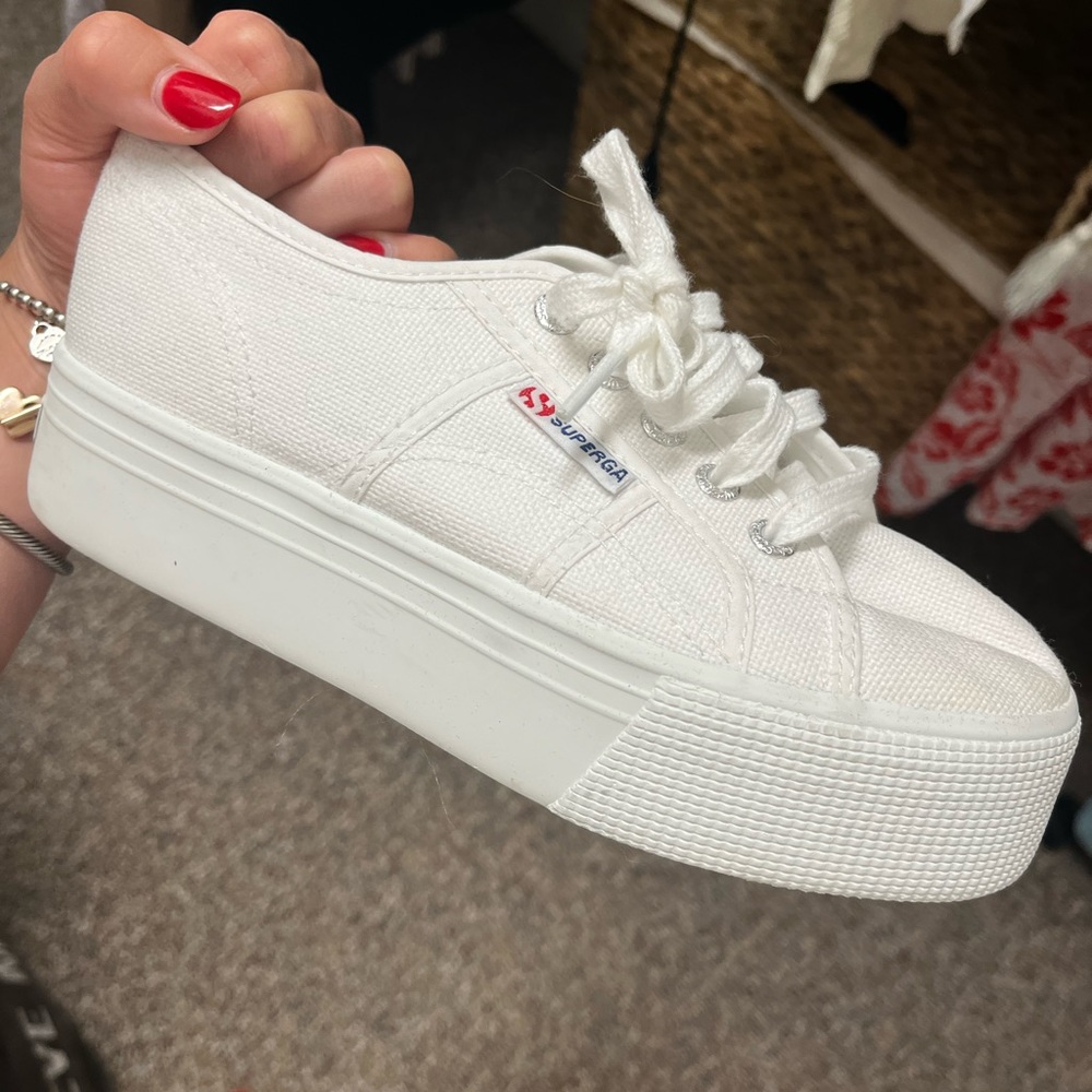 White Platform Supergas